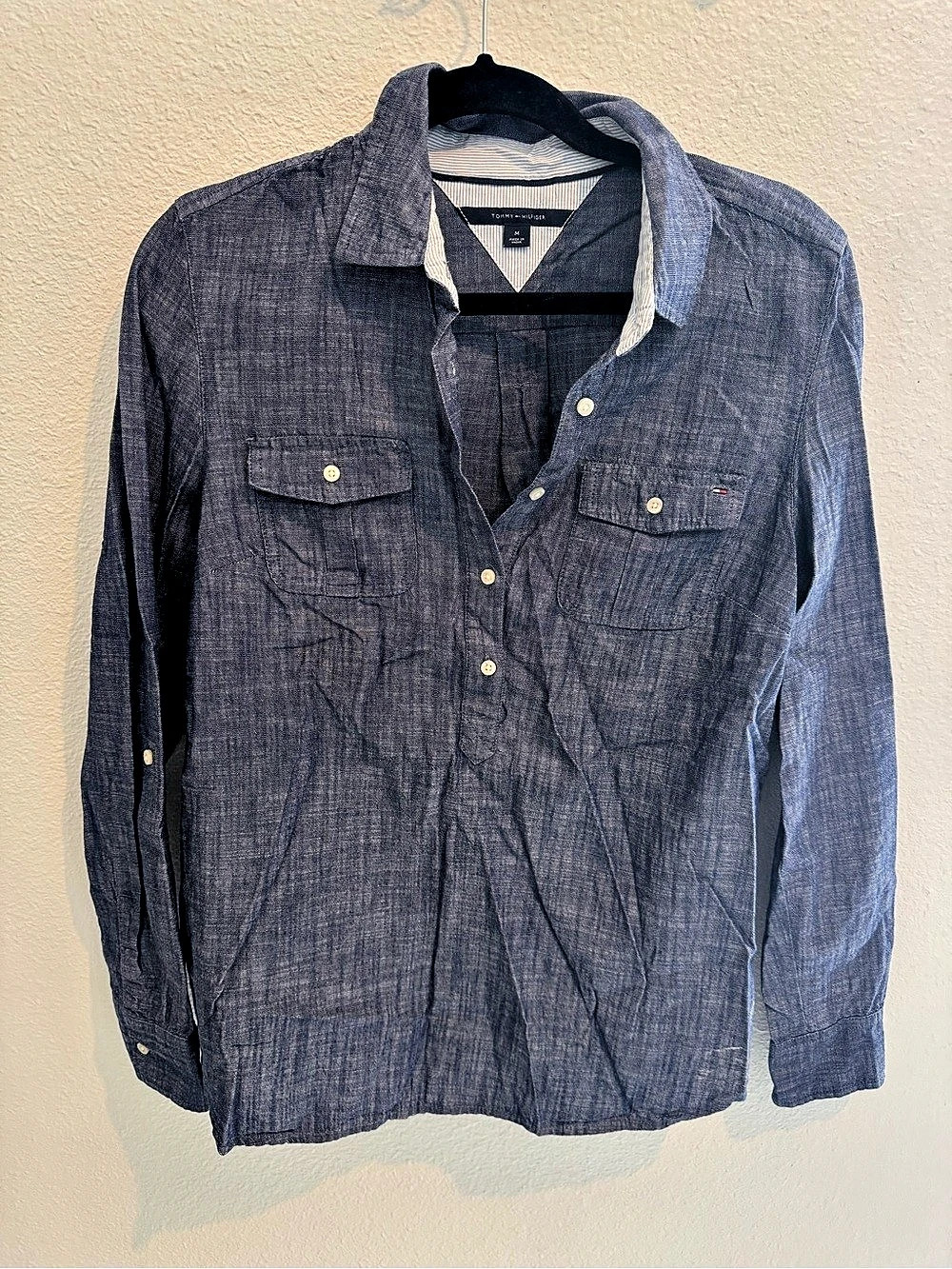 Tommy Hilfiger women’s Button Down Shirt Blue Medium